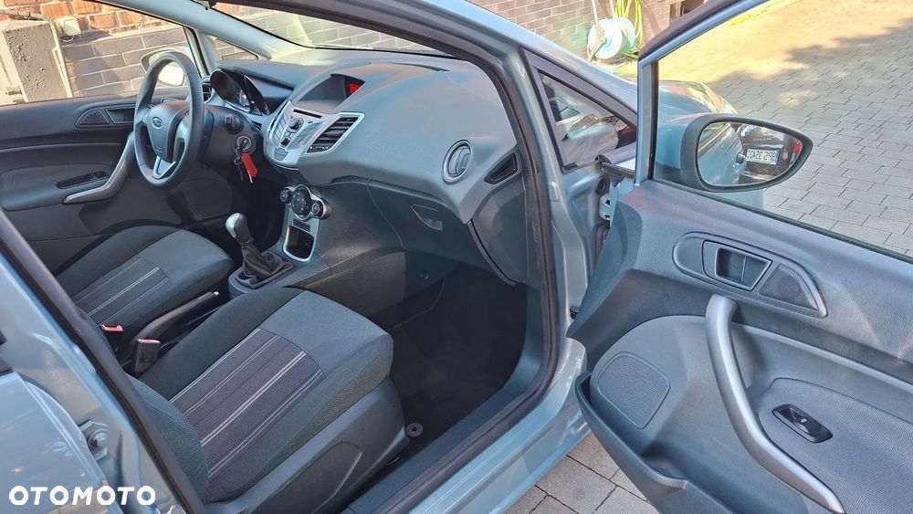 Ford Fiesta 1.25 SYNC Edition - 16