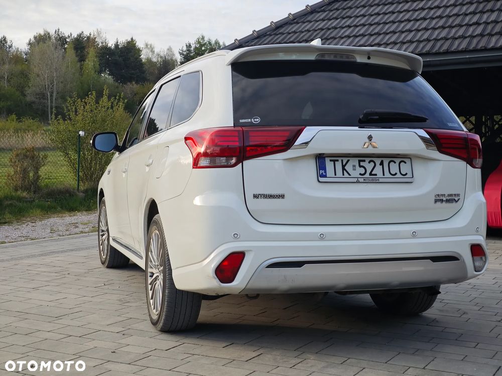 Mitsubishi Outlander Instyle + - 3