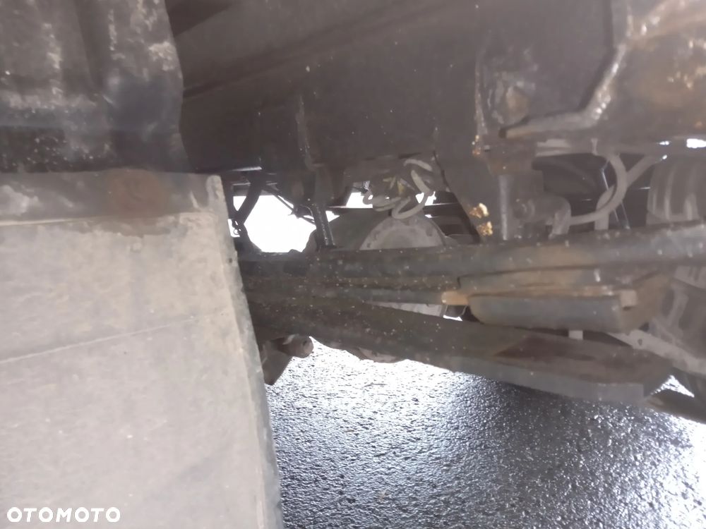Volkswagen Crafter - 13