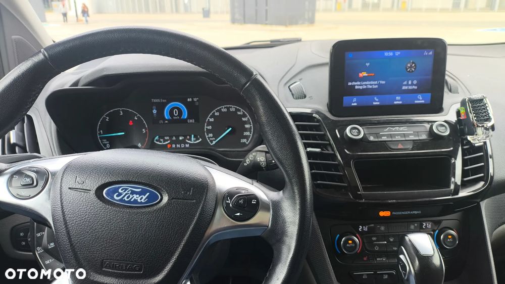 Ford Tourneo Connect - 11