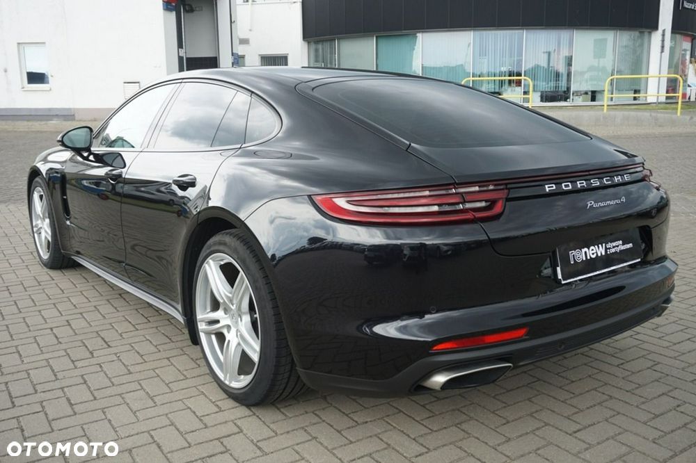 Porsche Panamera 4 - 7
