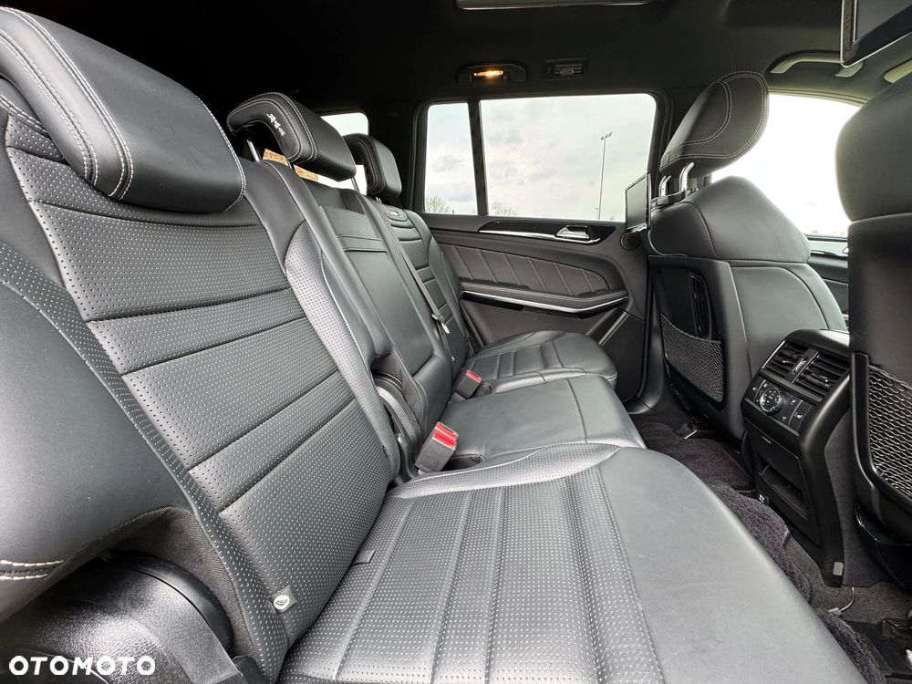 Mercedes-Benz GLS - 15