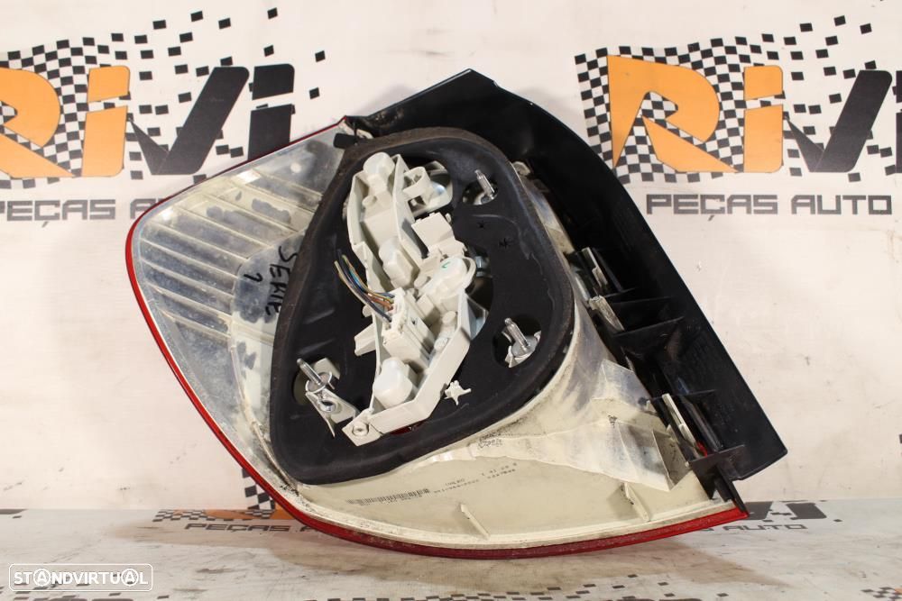 Farolim Direito Bmw 1 (E87)  63217164956 / 7164956 / Passageiro Led - 3