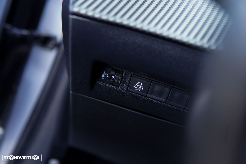 Peugeot 208 BlueHDi 100 Active Pack - 35