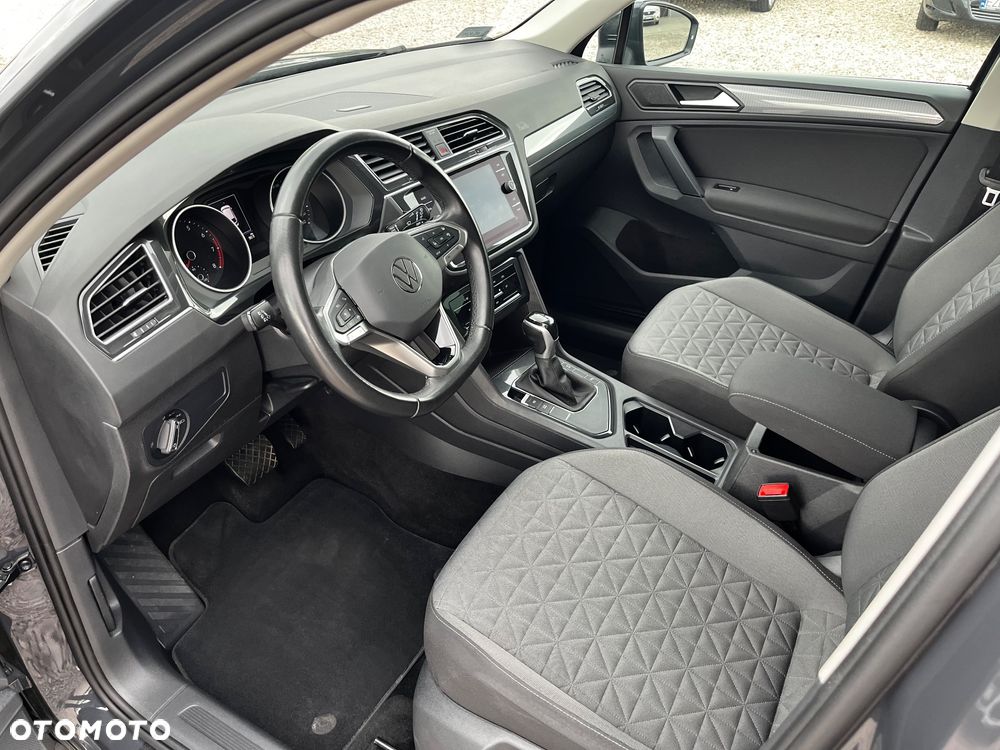 Volkswagen Tiguan - 17