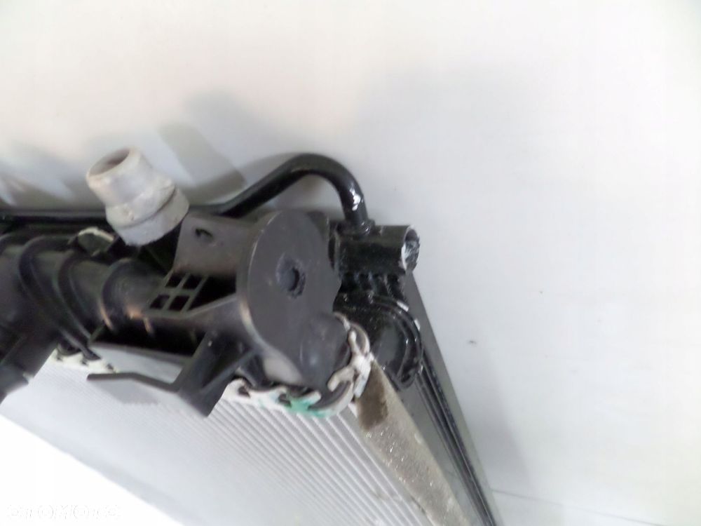 chłodnica wody range rover evoque lift 15- f-pace - 4