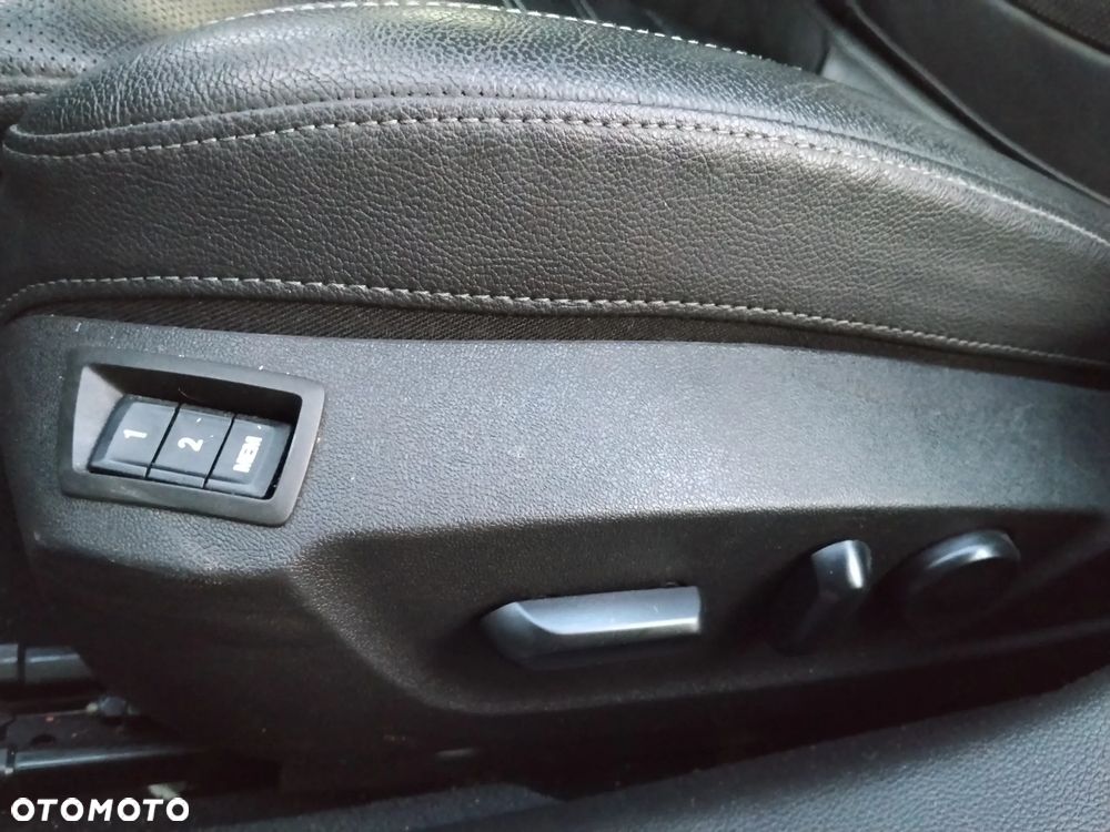Opel Insignia - 10