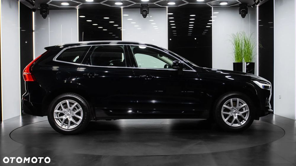 Volvo XC 60 T5 AWD Momentum Pro - 9
