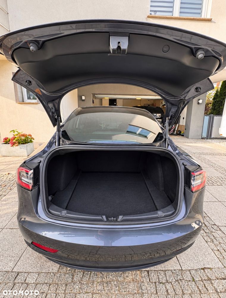 Tesla Model 3 Performance AWD - 4