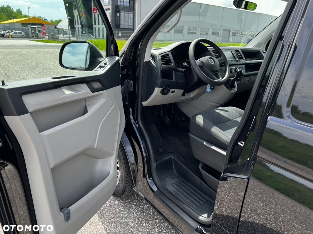 Volkswagen Transporter - 12