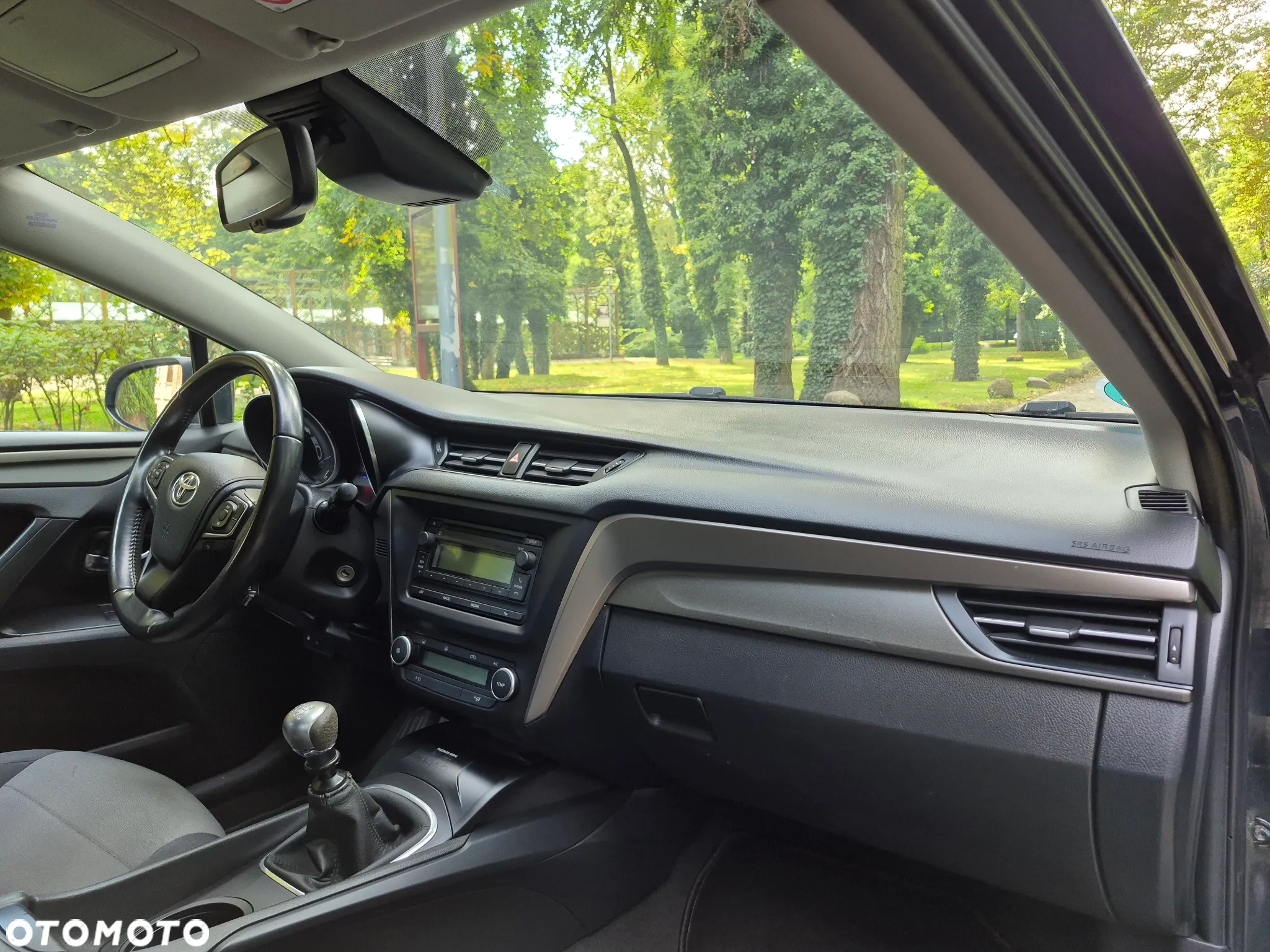Toyota Avensis Combi 1.8 Comfort - 17