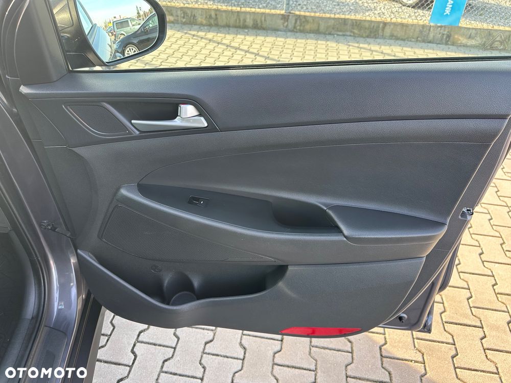 Hyundai Tucson blue 1.7 CRDi 2WD Intro Edition - 25