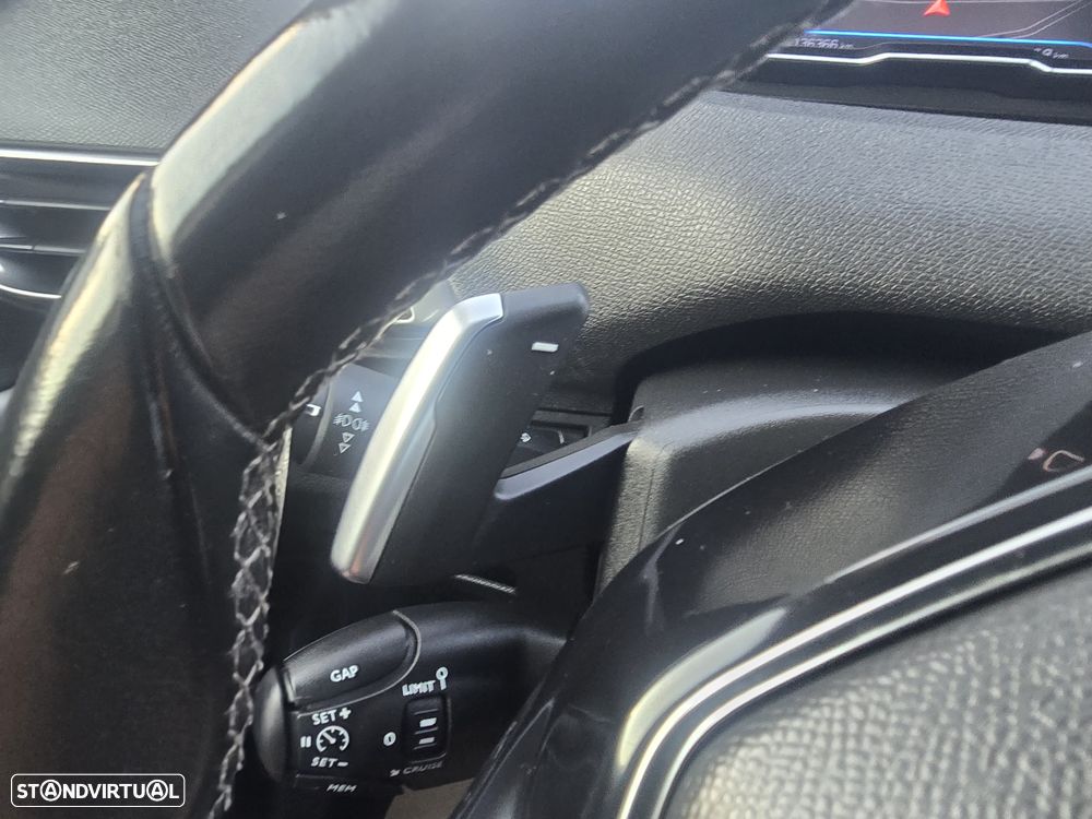 Peugeot 5008 1.5 BlueHDi Allure EAT8 - 23