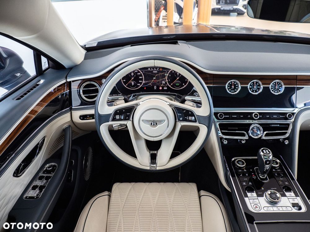 Bentley Flying Spur - 10
