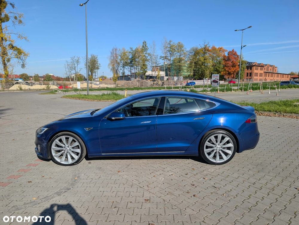 Tesla Model S 90 D - 7