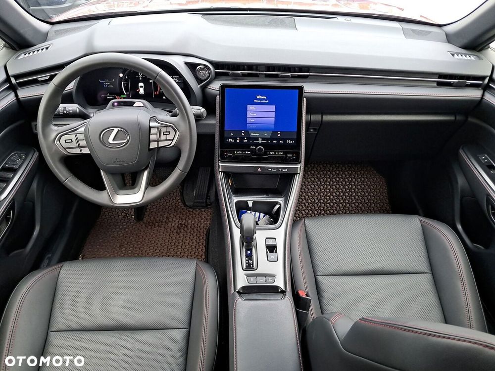 Lexus LBX - 12