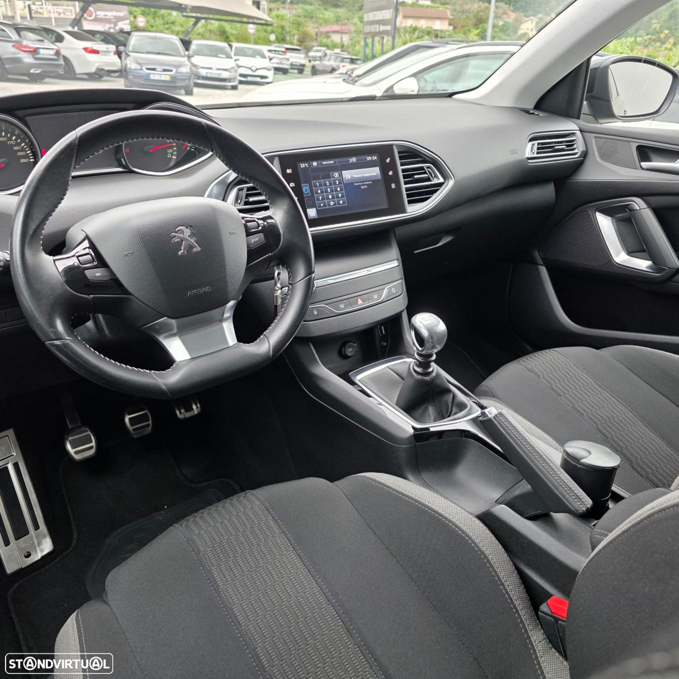 Peugeot 308 SW 1.6 BlueHDi Style J17 - 32