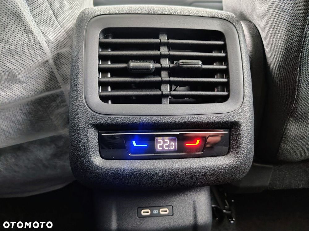 Volkswagen T-Roc - 20