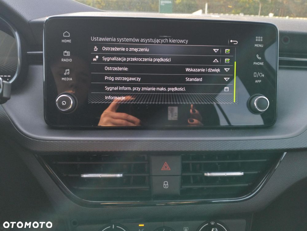 Skoda Scala 1.0 TSI Essence - 28