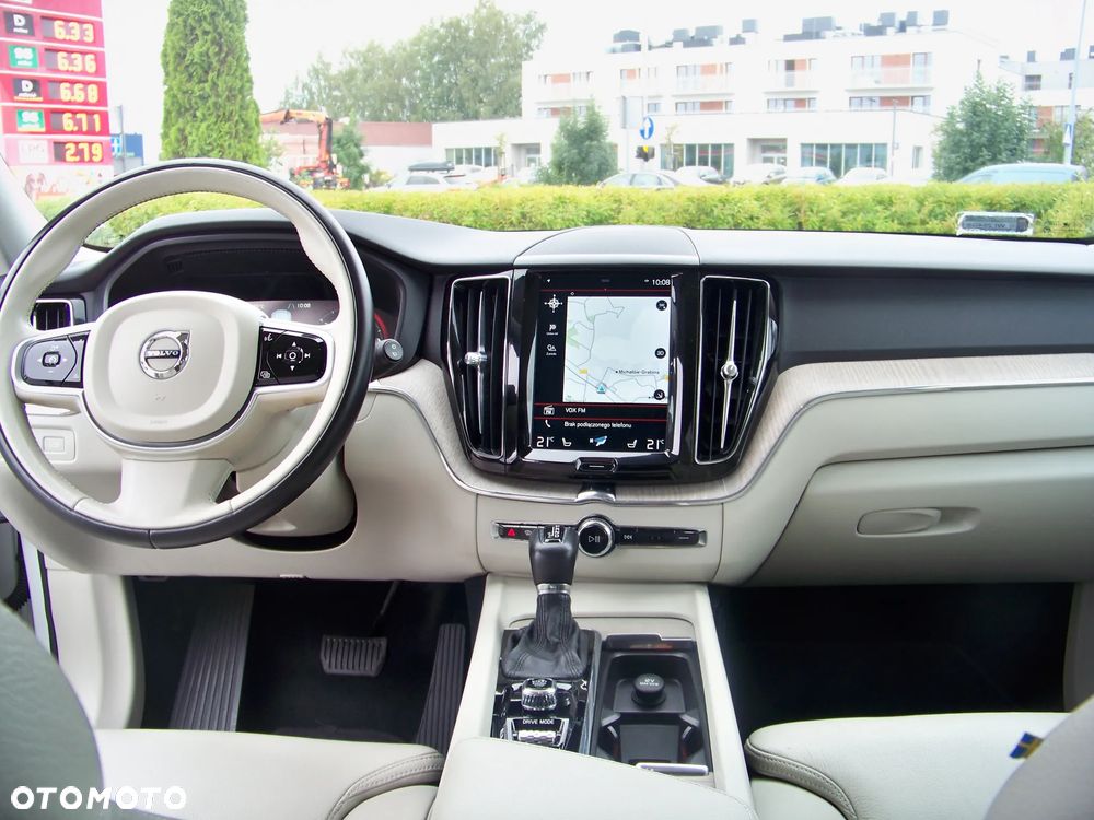 Volvo XC 60 D5 AWD Inscription - 9