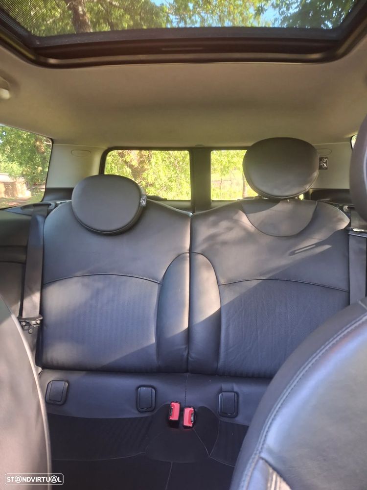 MINI Clubman Cooper D - 17