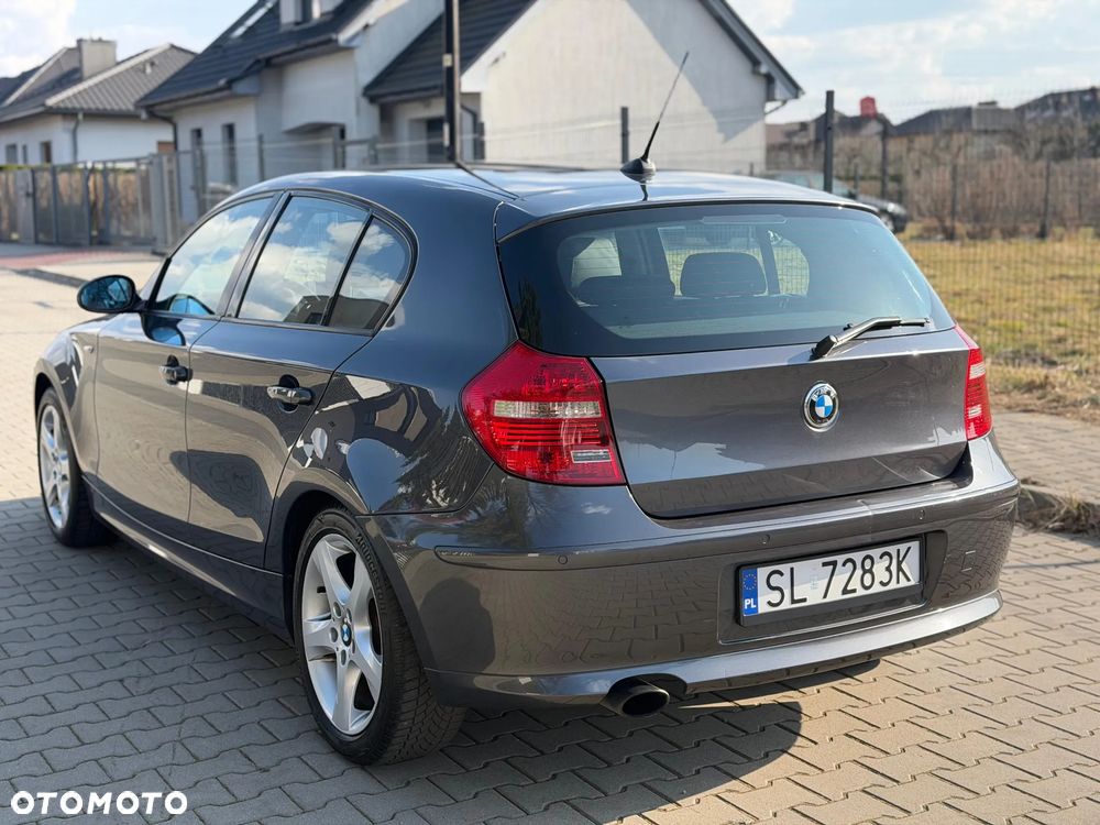 BMW Seria 1 123d DPF - 10