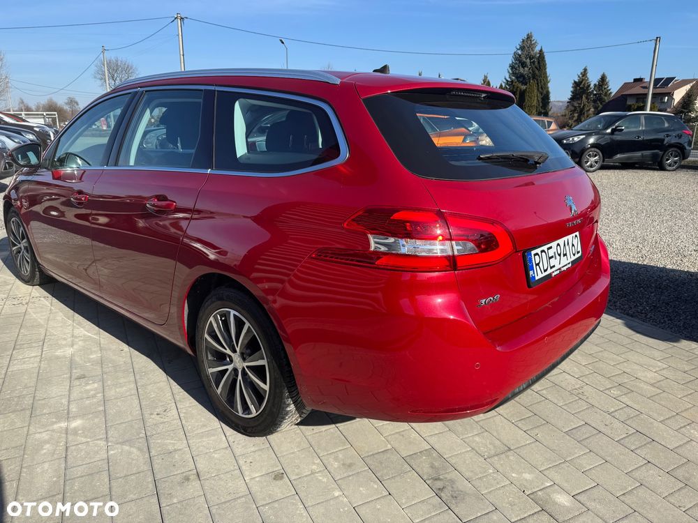 Peugeot 308 - 8