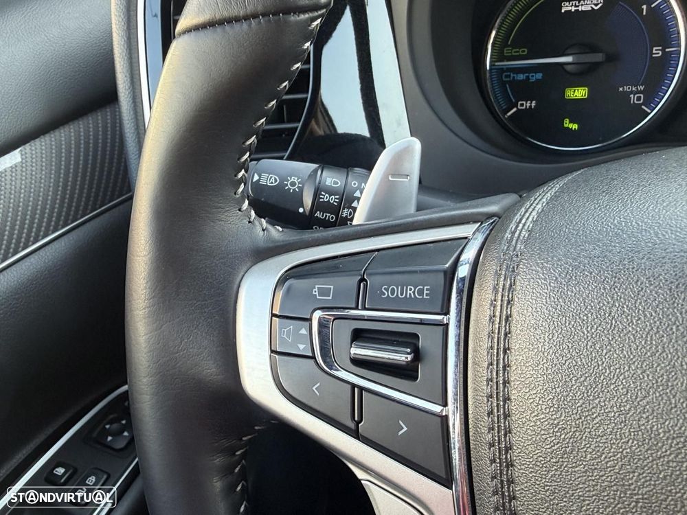 Mitsubishi Outlander 2.4 Intense - 24