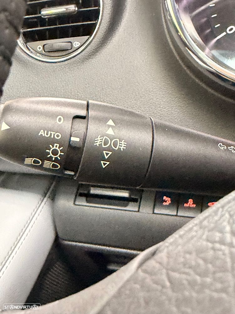 Peugeot 3008 1.6 HDi Roland Garros - 50