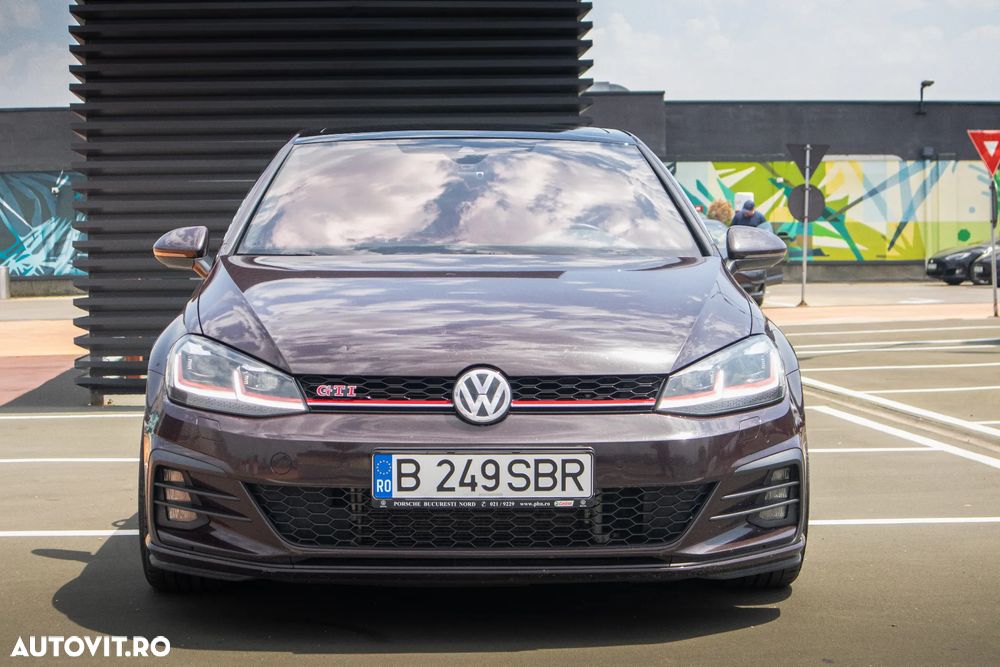 Volkswagen Golf GTI (BlueMotion Technology) DSG Performance - 11