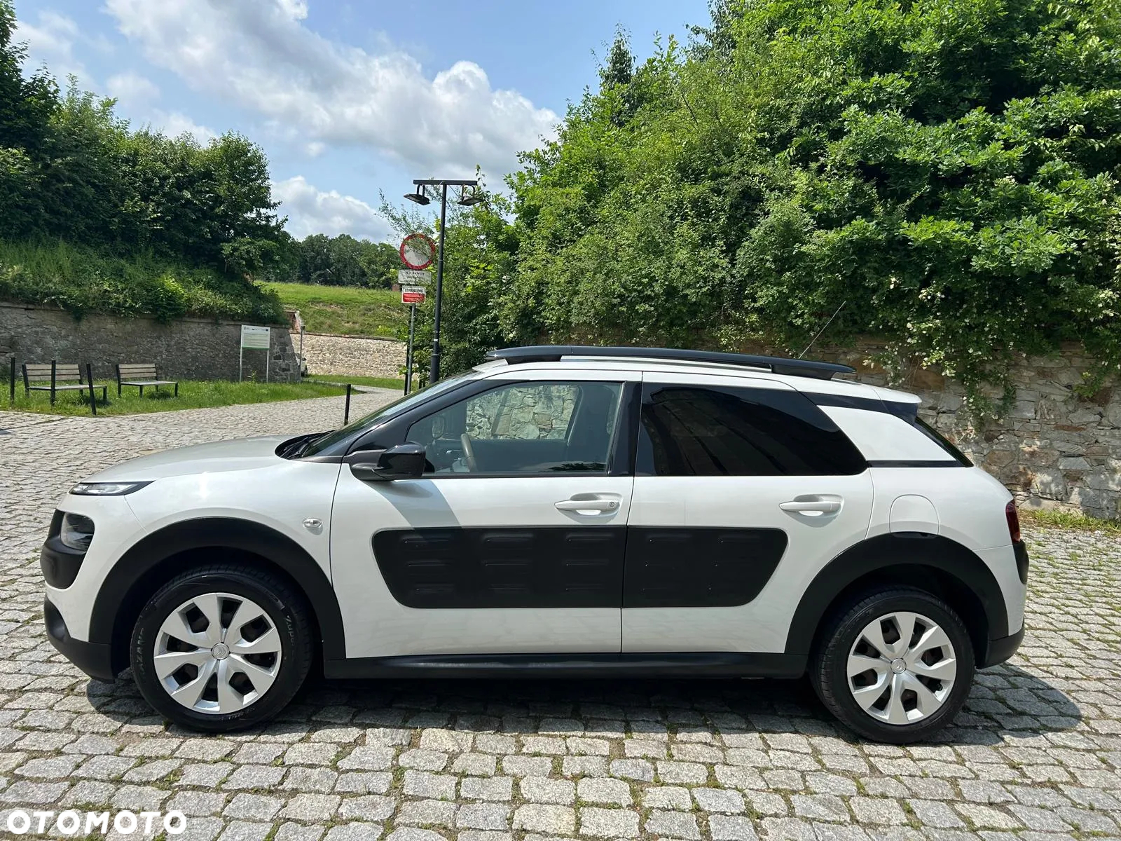 Citroën C4 Cactus 1.2 PureTech Feel S&S - 4