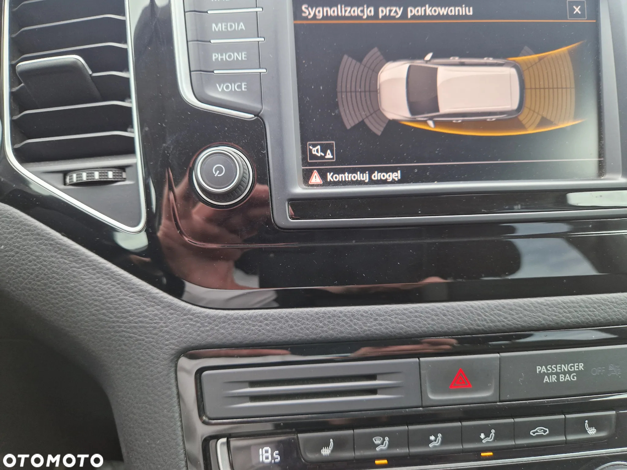 Volkswagen Golf 1.6 TDI BlueMotion Technology Comfortline - 17