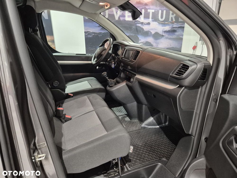 Opel Vivaro - 11