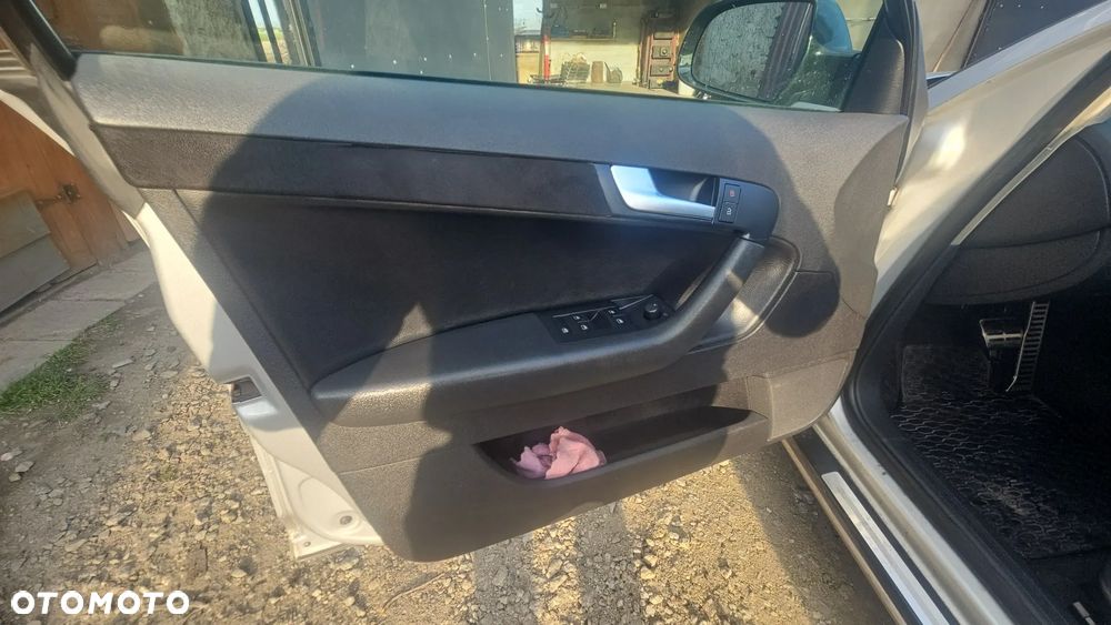 Audi A3 Sportback 2.0 TDI DPF (DSG) S tronic Ambiente - 21