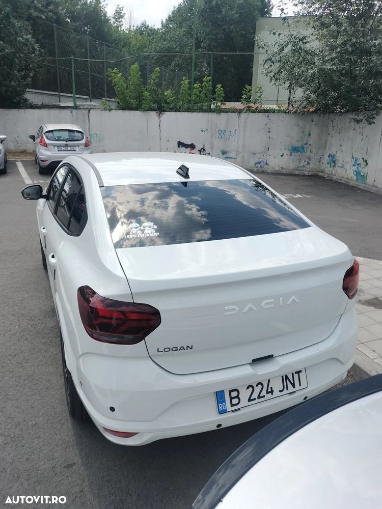 Dacia Logan TCe 90 MT6 Journey - 8