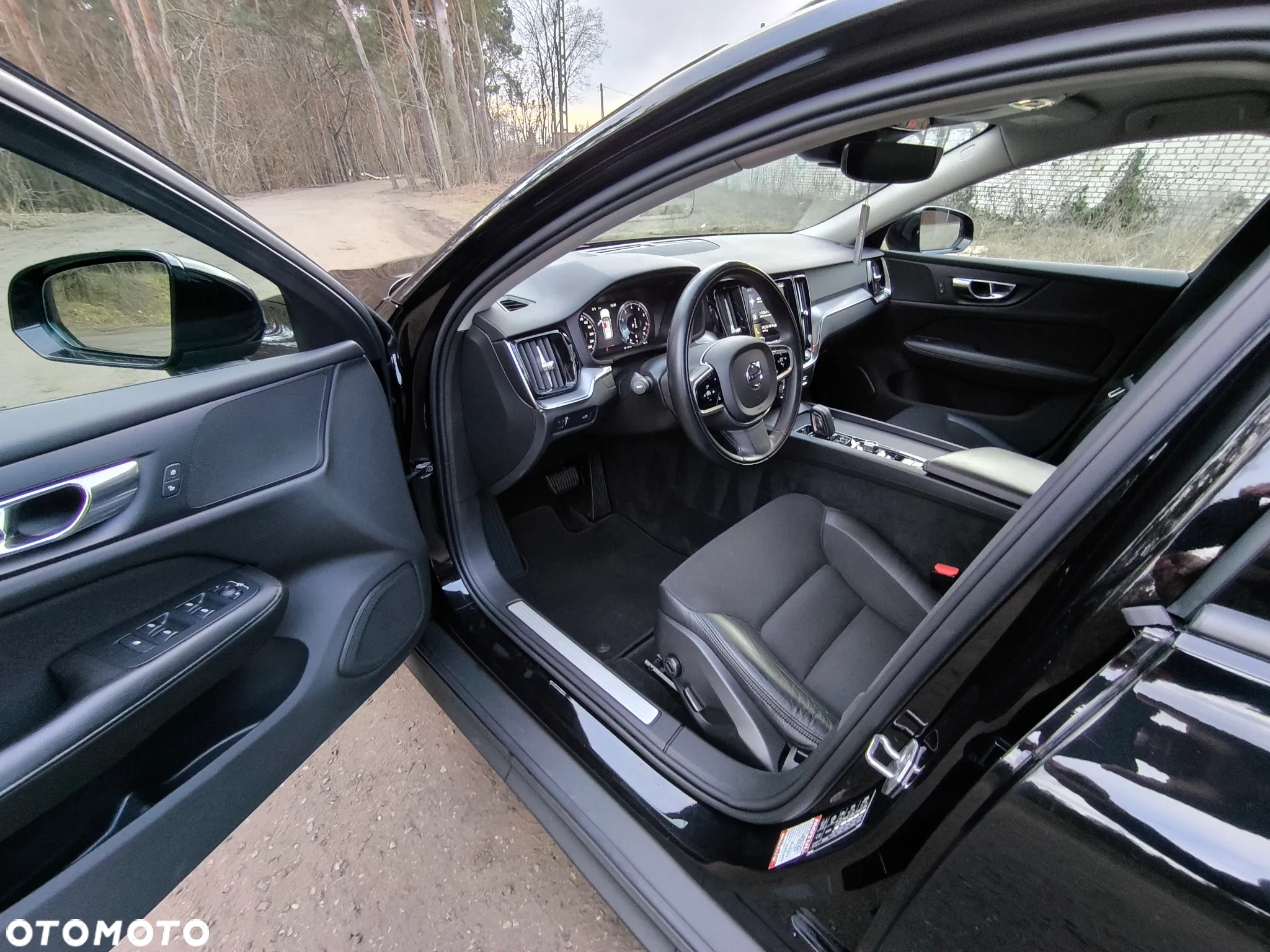 Volvo V60 Cross Country - 10