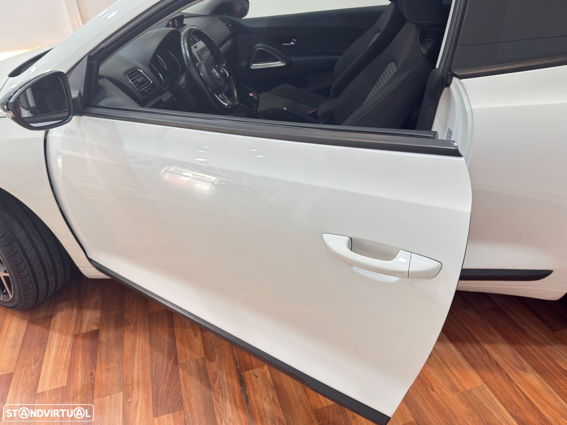 VW Scirocco 2.0 TDI Sport DSG - 8