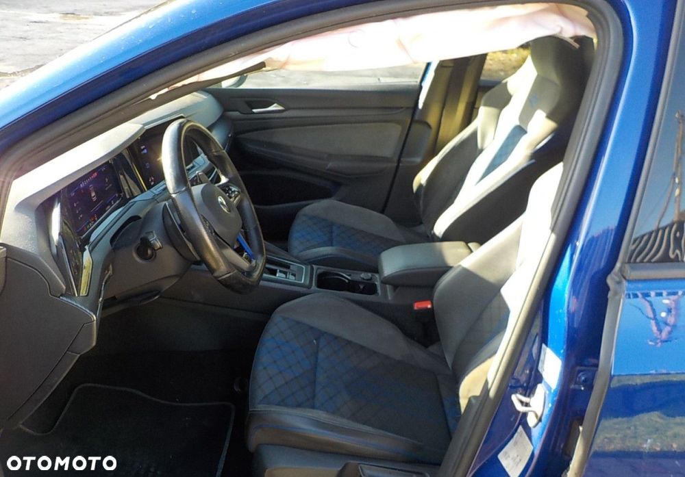 Volkswagen Golf - 22
