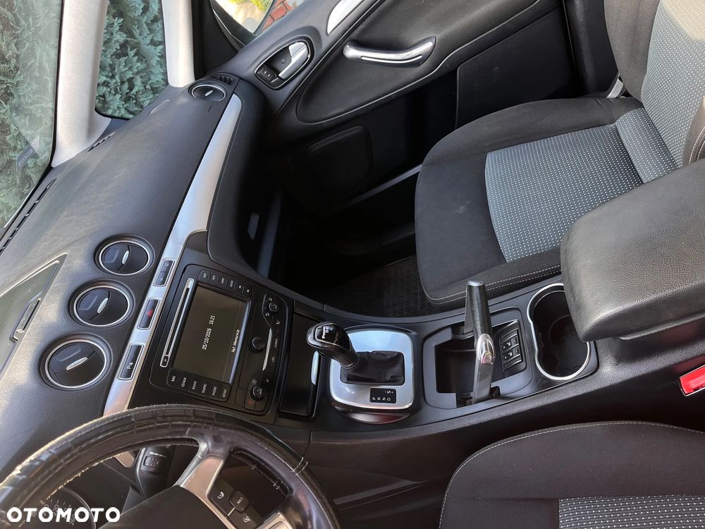 Ford Galaxy - 14