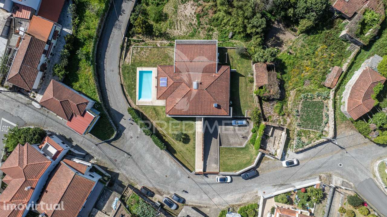 Excelente moradia com piscina – Trandeiras, Braga - Grande imagem: 4/40