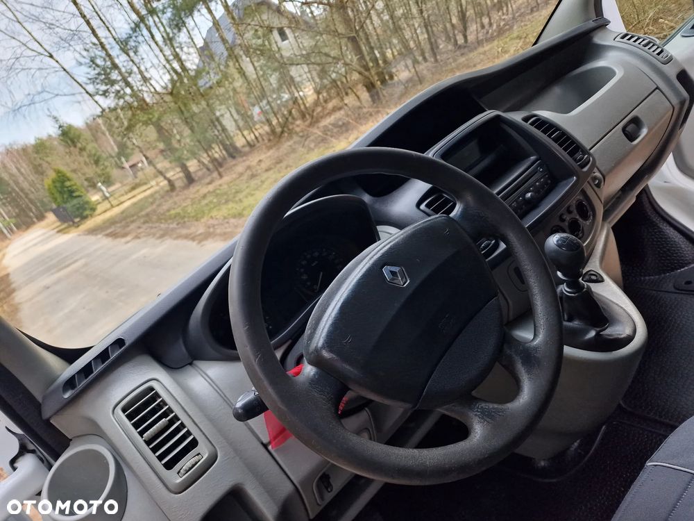 Renault Trafic - 15