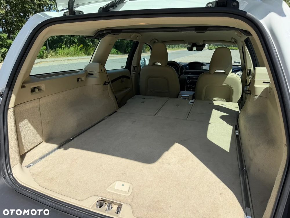Volvo XC 70 D4 AWD Summum - 11