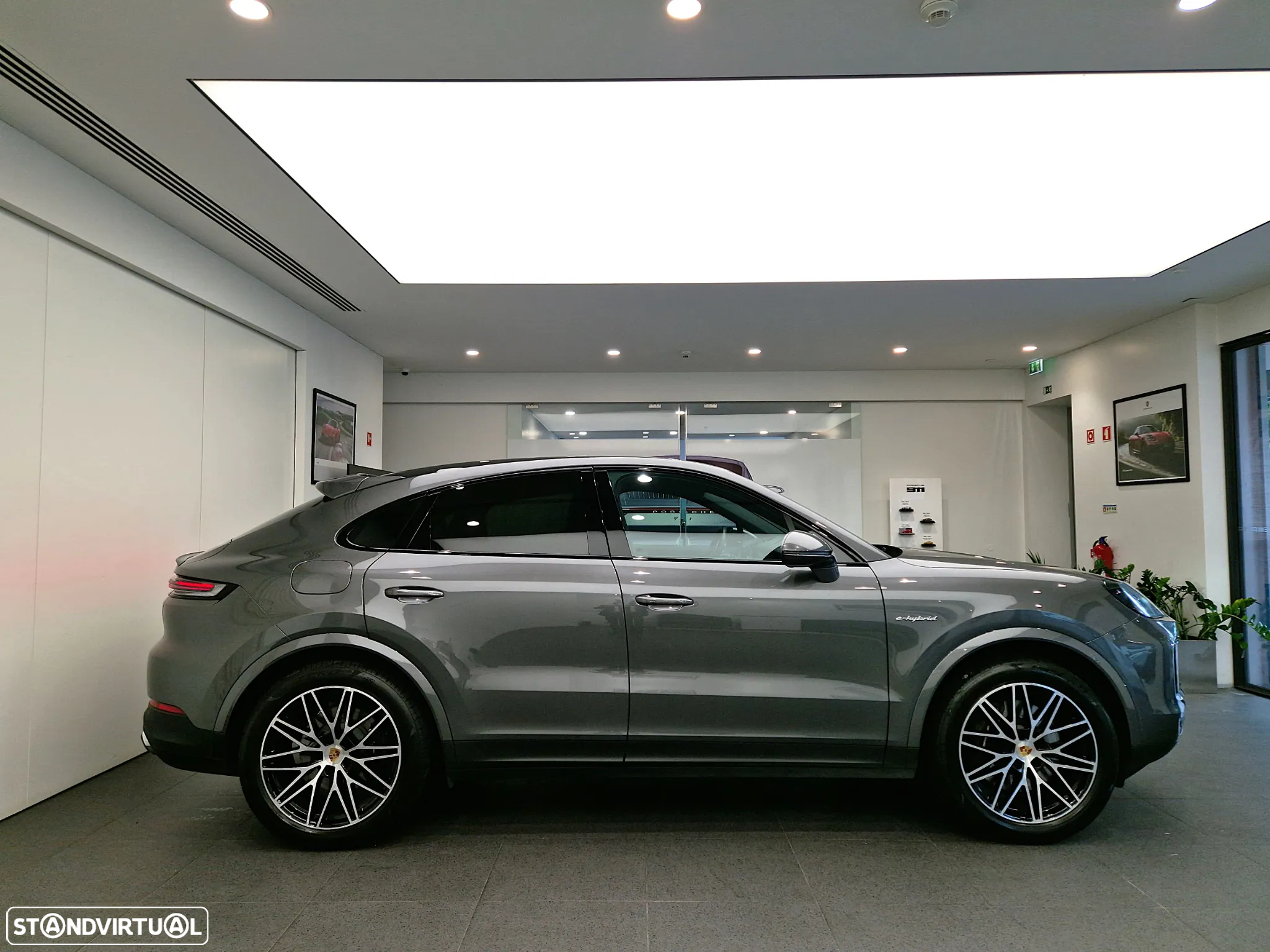 Porsche Cayenne Coupé E-Hybrid - 11