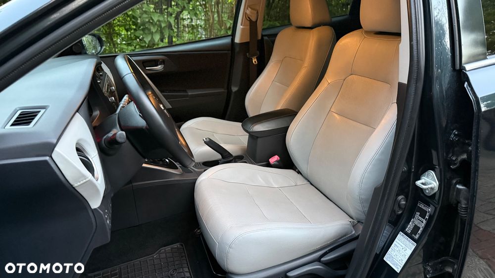 Toyota Auris 1.8 HSD Prestige NAVI - 14