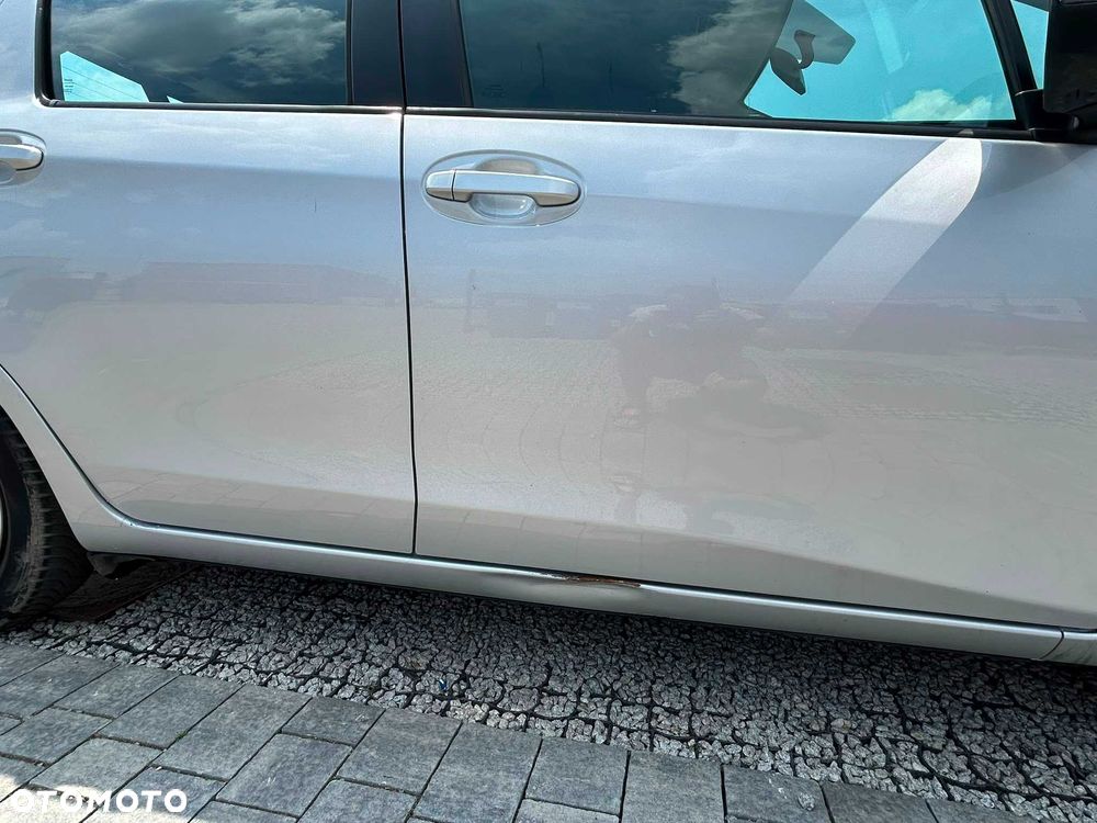 Toyota Yaris - 5