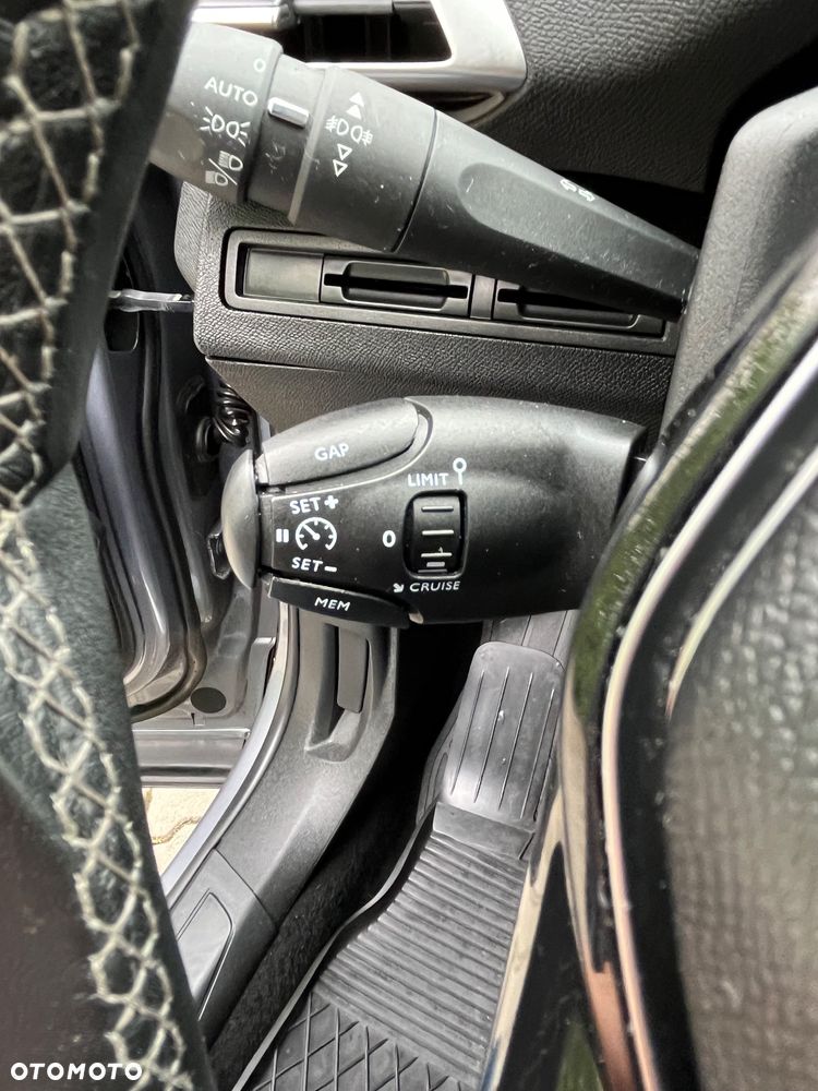 Peugeot 3008 BlueHDi 130 Stop & Start Allure - 25