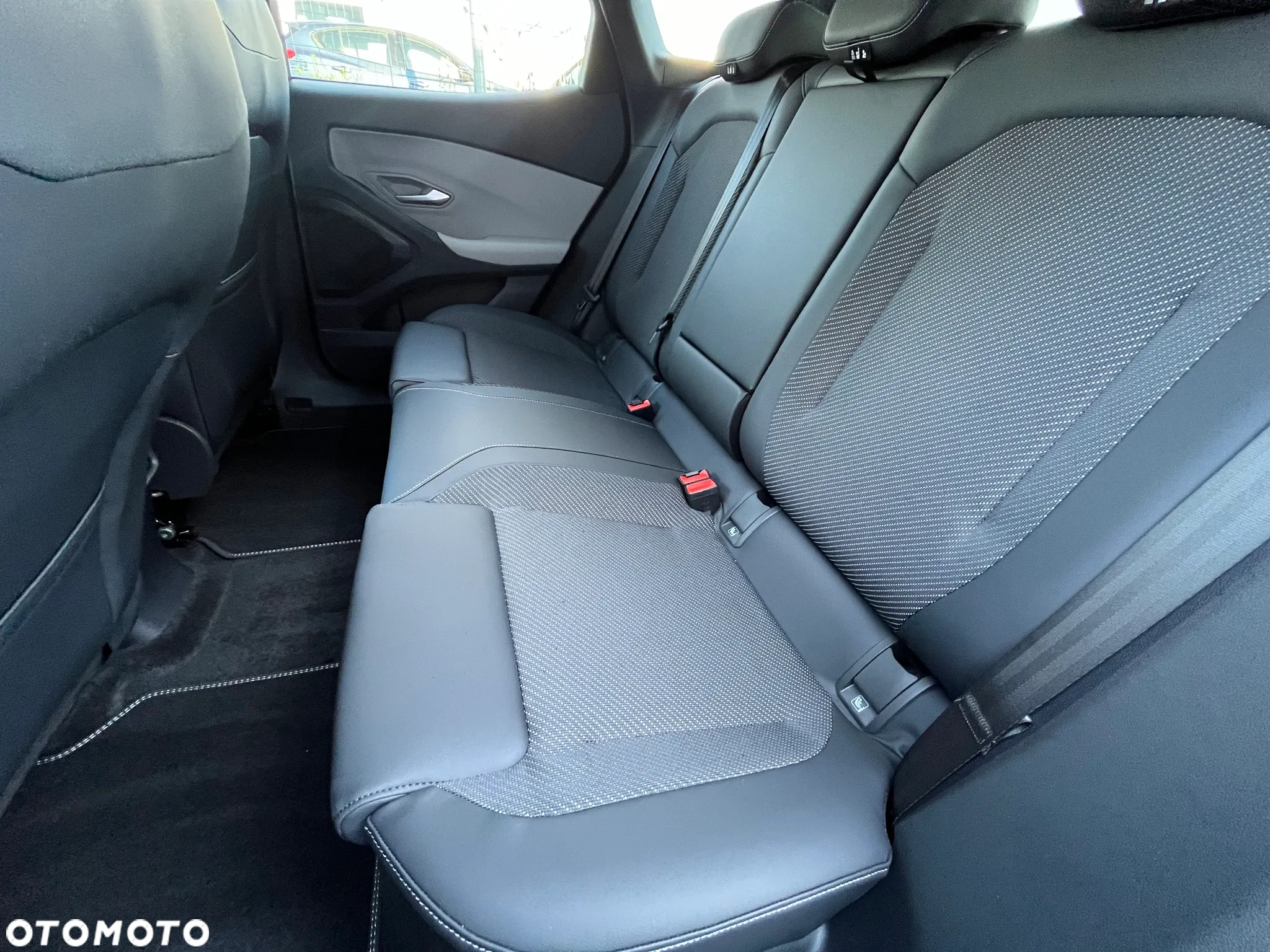 Ford Explorer 77kWh RWD - 22