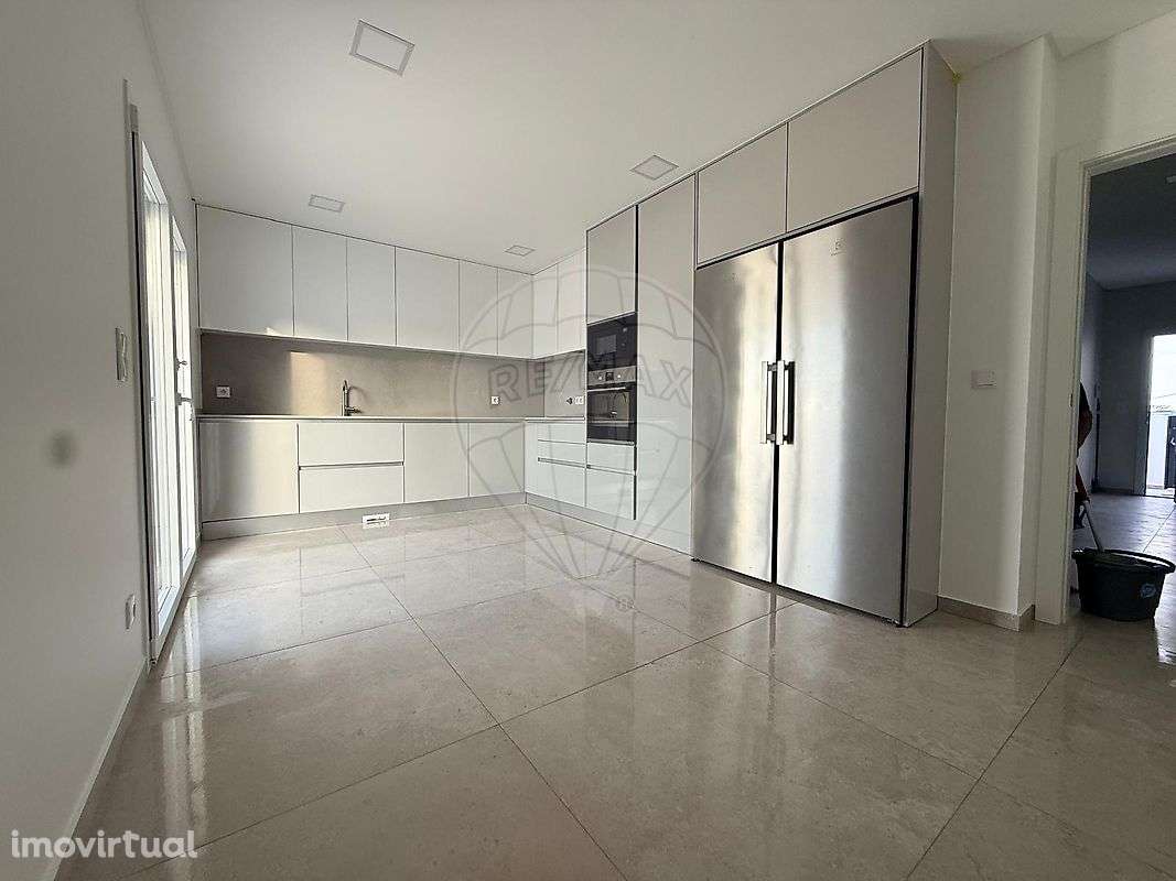 Moradia T4 para venda - Grande imagem: 3/9