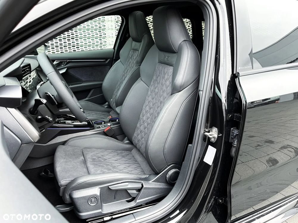 Audi RS3 Sportback - 18