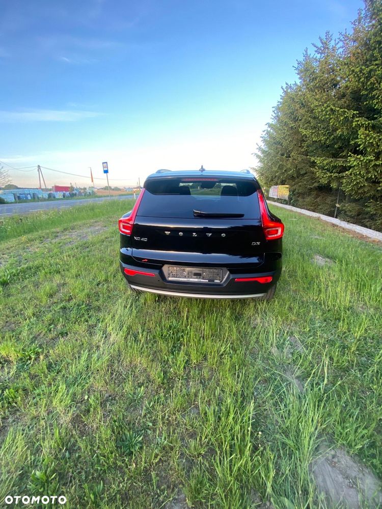 Volvo XC 40 D3 AWD Momentum Pro - 8